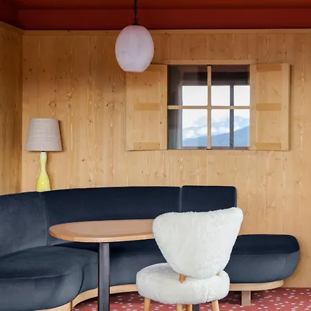 Le Coucou Hotel