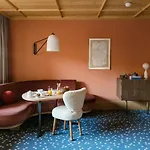 Le Coucou Otel
