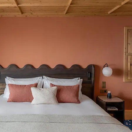 Le Coucou Hotel