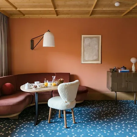 Le Coucou Hotel