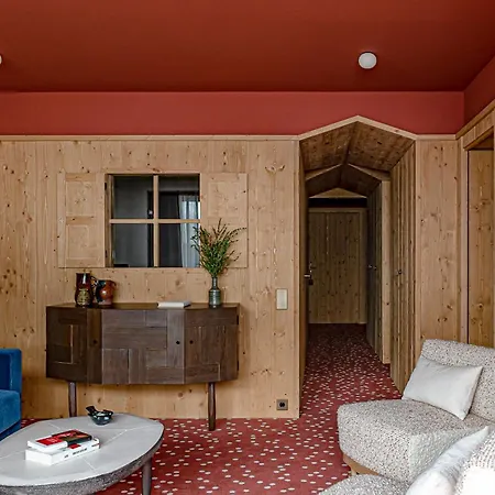 Hotell Le Coucou 5*