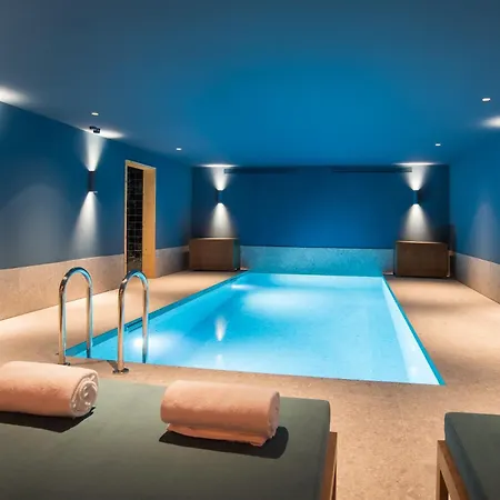 Le Coucou Hotel