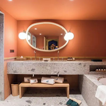Le Coucou Hotell 5*