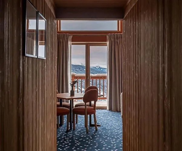 Le Coucou Hotel